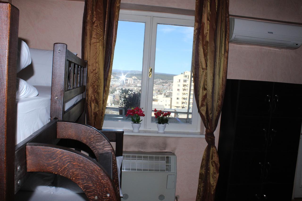 Herrmas Hostel Tiflis Exterior foto