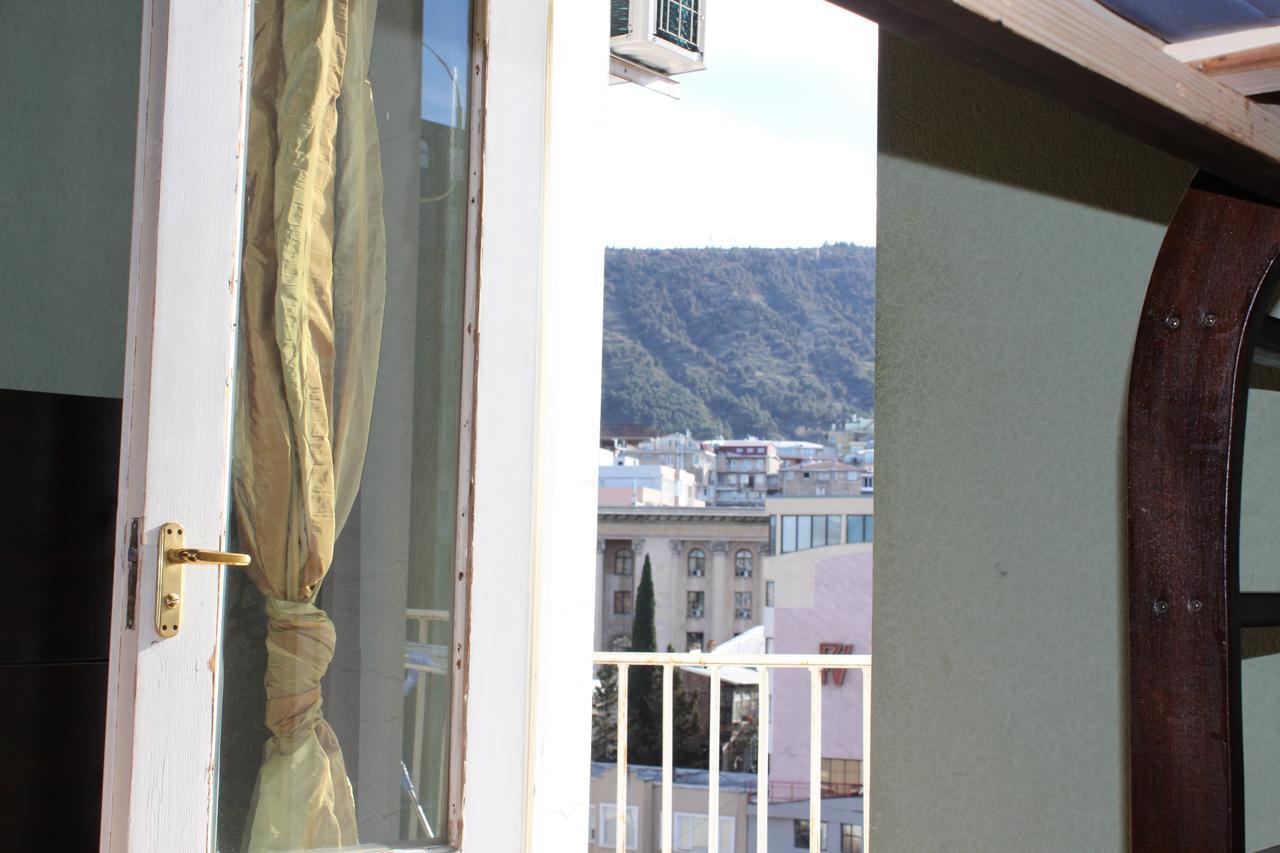 Herrmas Hostel Tiflis Exterior foto
