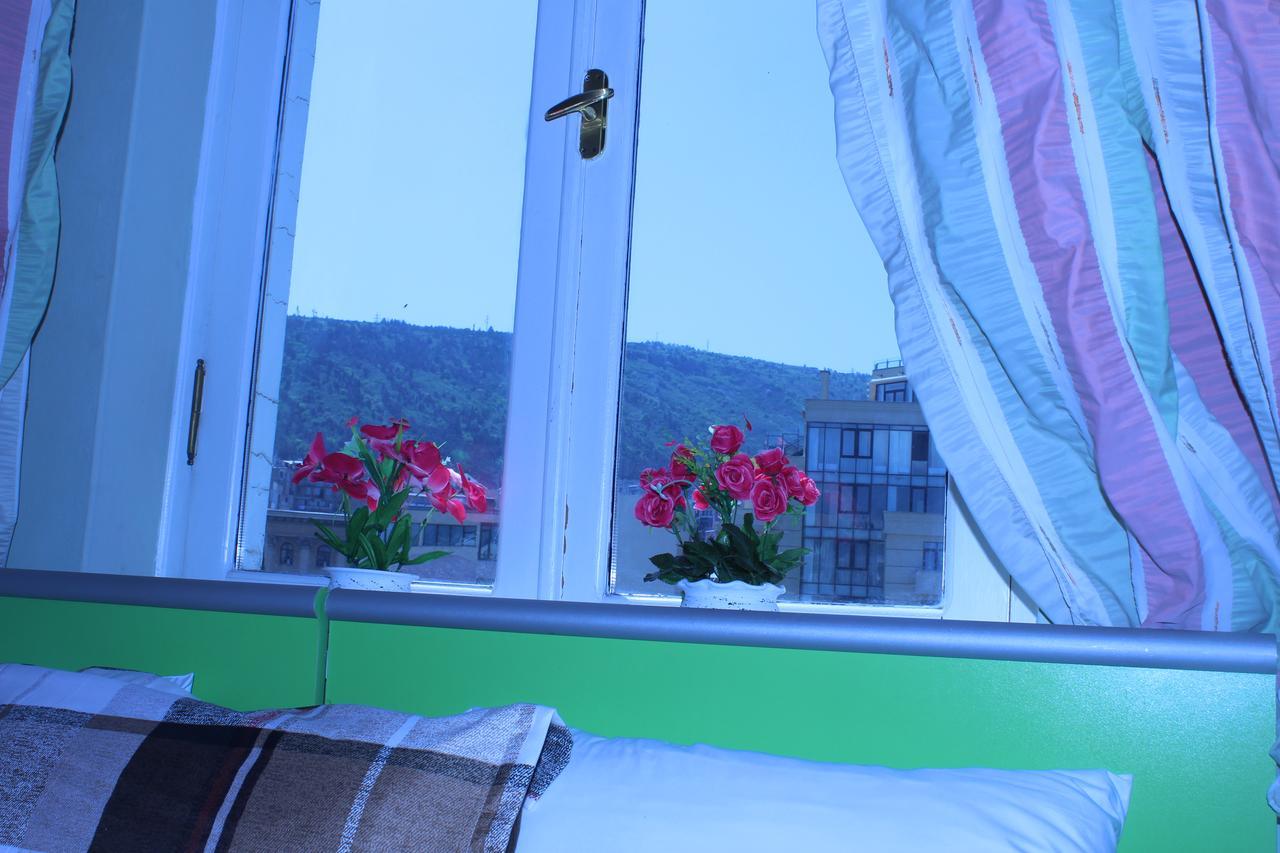 Herrmas Hostel Tiflis Exterior foto